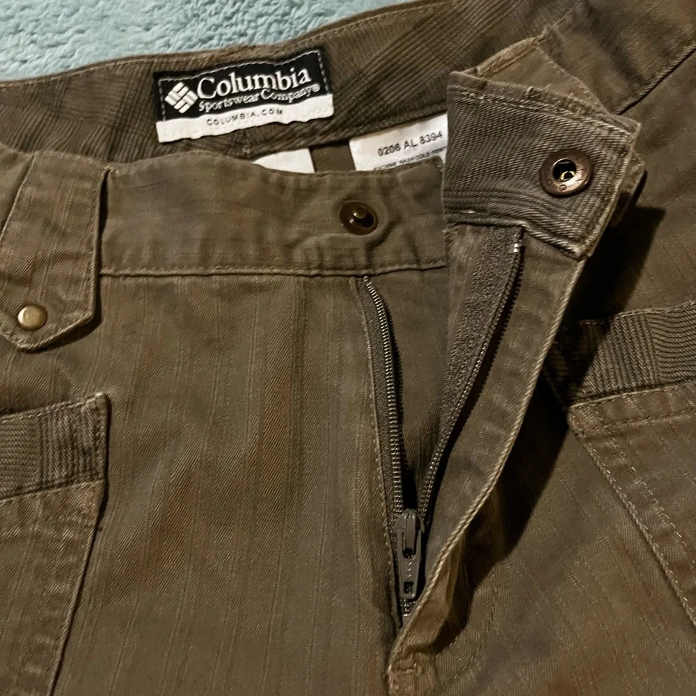 Columbia women’s hiking/camping pants. Womens size 6. - Picture 5 of 8